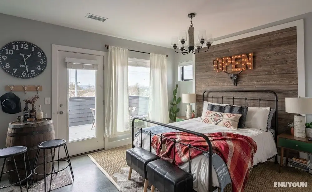 Rustic Luxe Studio Apartment with Rooftop Deck - Öne Çıkan Resim
