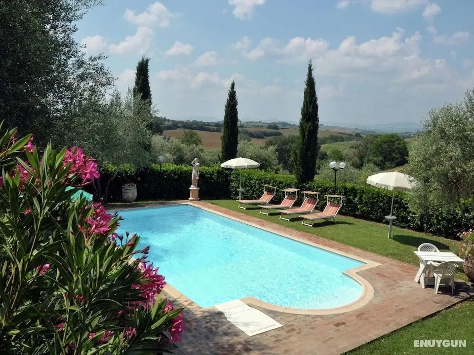 Rustic Villa Surrounded by Sunflower Fields and Vineyards With Private Swimming Pool - Öne Çıkan Resim