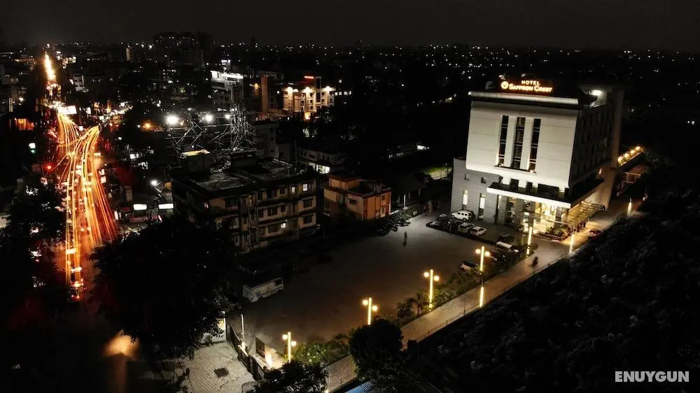 Hotel Saffron Crest - Dış Mekan