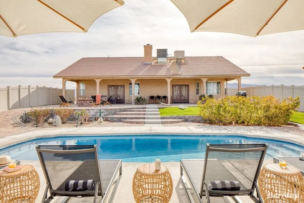 Salton by Avantstay Luxury Desert Estate w/ A Gorgeous Interior, Pool, Patio & Ping Pong! - Öne Çıkan Resim