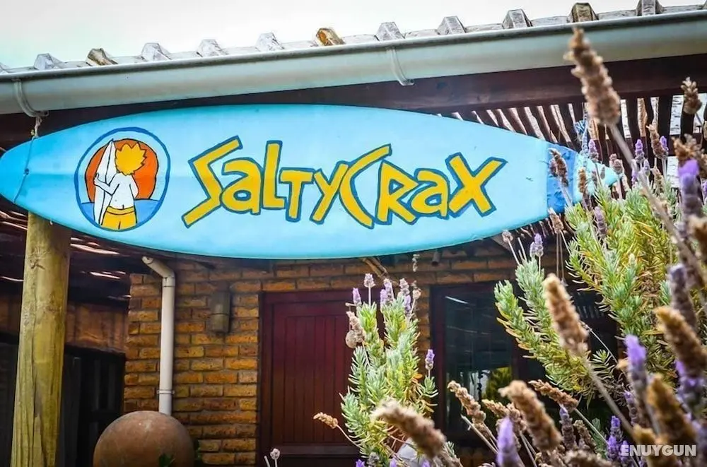 Saltycrax Backpackers and Adventures - Öne Çıkan Resim
