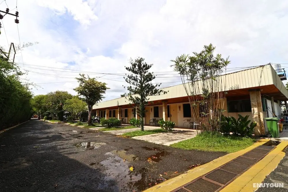 Hotel Sampaga - Dış Mekan
