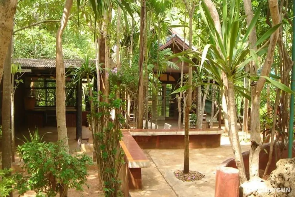 Sam's Jungle Guesthouse - Dış Mekan
