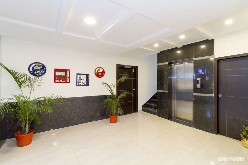 Sanctum Suites Whitefield Bangalore - Lobi