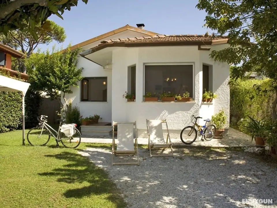 Sandra Forte dei Marmi - Öne Çıkan Resim