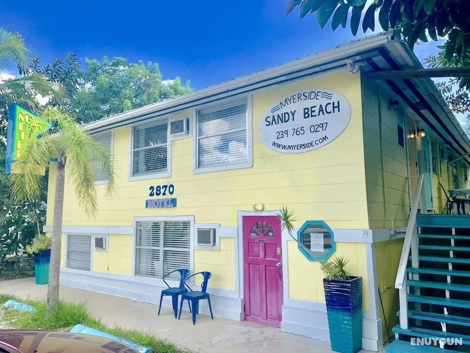 Sandy Beach - Öne Çıkan Resim