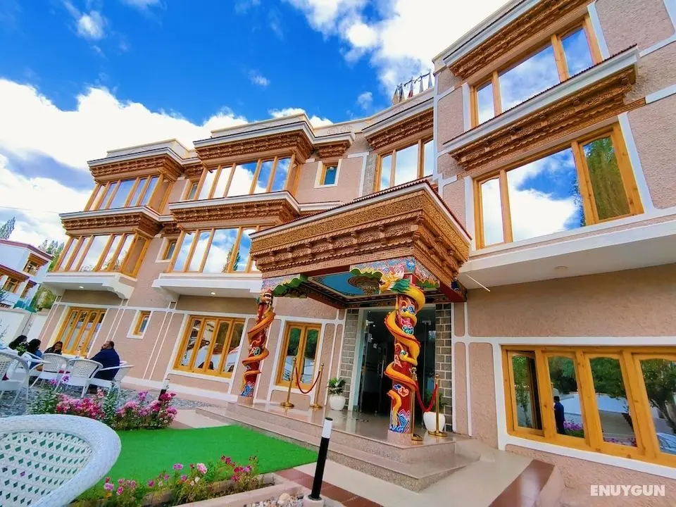 Sangaylay Palace - Öne Çıkan Resim
