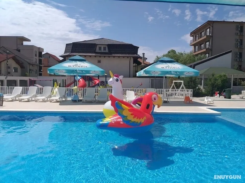 Sangria Luxury Family - Öne Çıkan Resim
