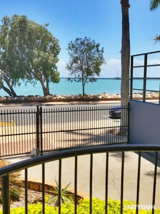 Santalina On Hervey Bay - Öne Çıkan Resim