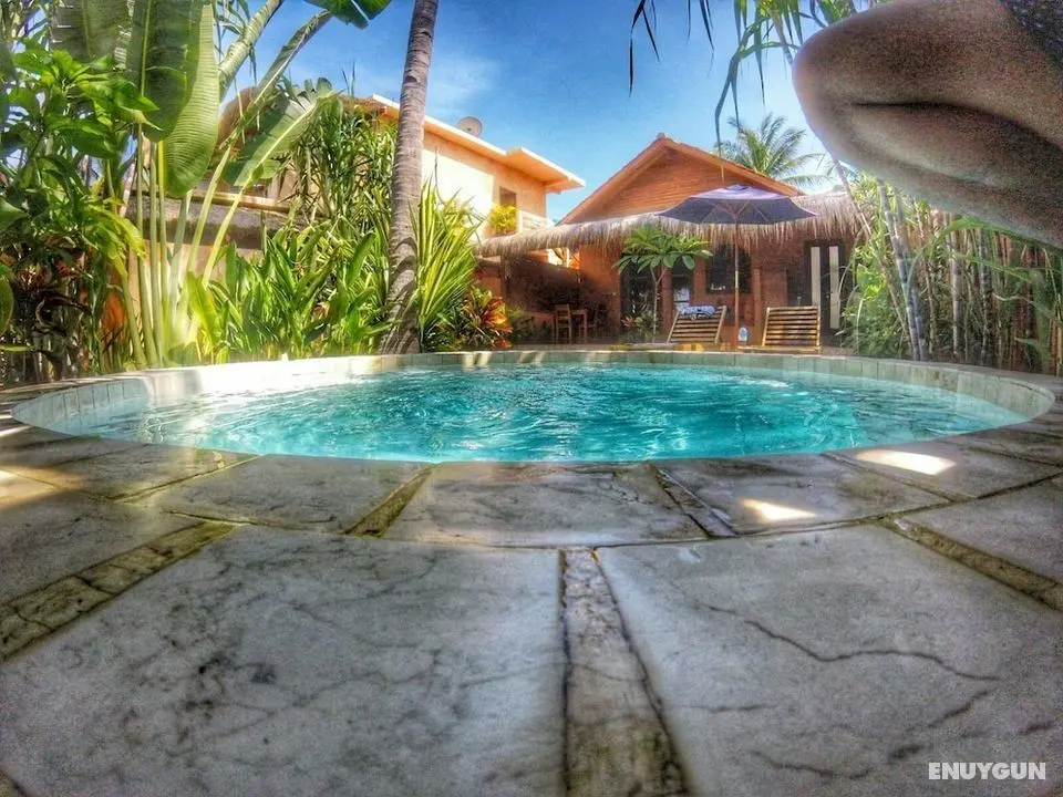 Santan Gili Cottages - Havuz