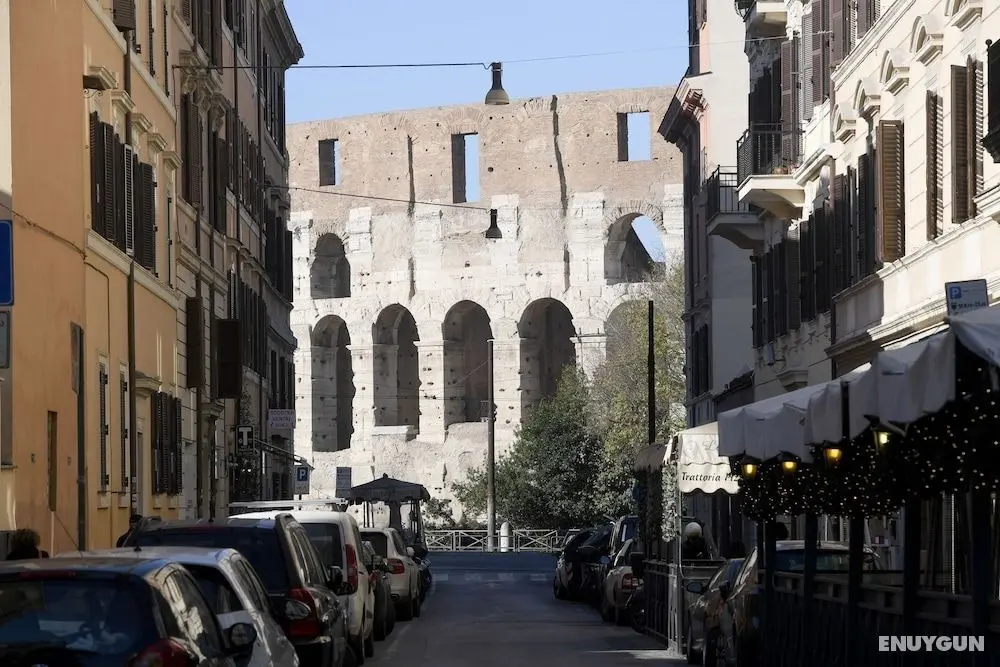 Santi Quattro Apartment & Rooms - Colosseo - Dış Mekan
