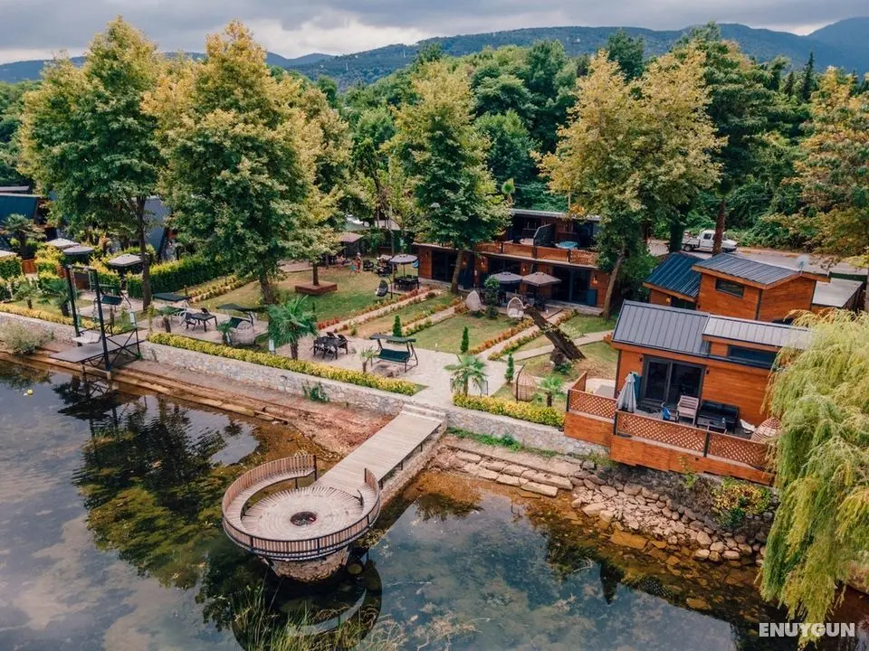 Sapanca Kıyı Bungalov - Cafe - Havuz
