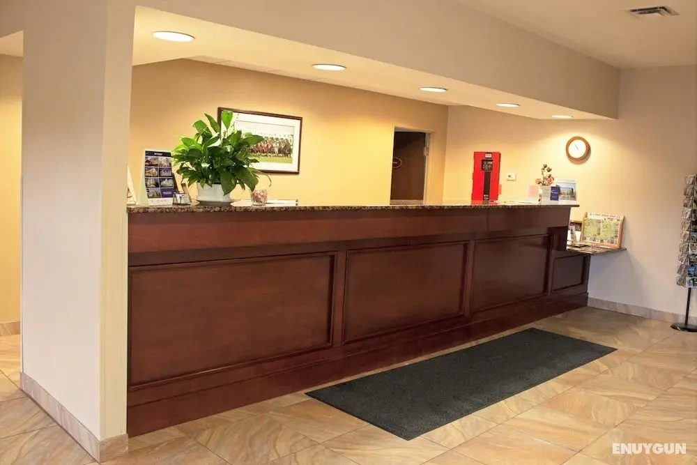 The Hotel Saratoga - Lobi
