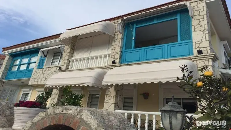 Sarı Köşk Butik Otel Alaçatı - Dış Mekan