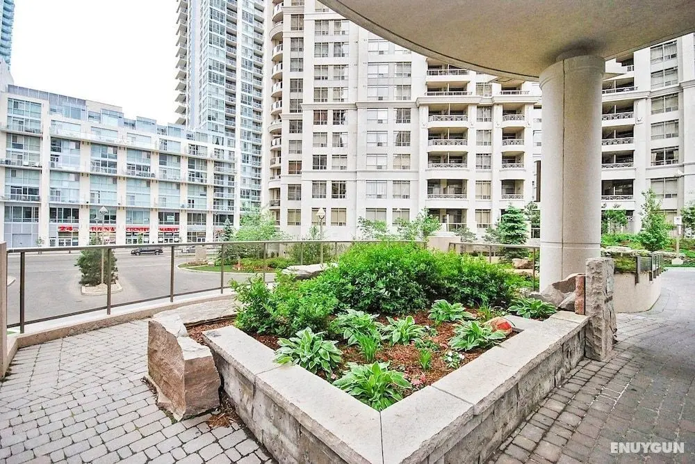 Sarkar Suites - 3880 Duke of York Blvd - Öne Çıkan Resim
