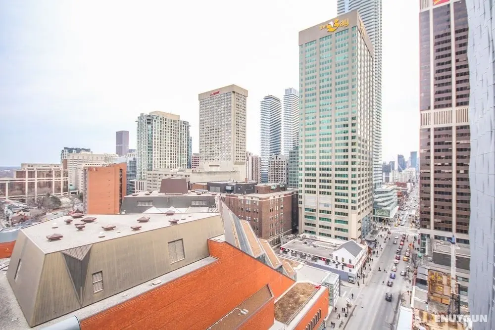 Sarkar Suites - YorkVille - Oda Düzeni