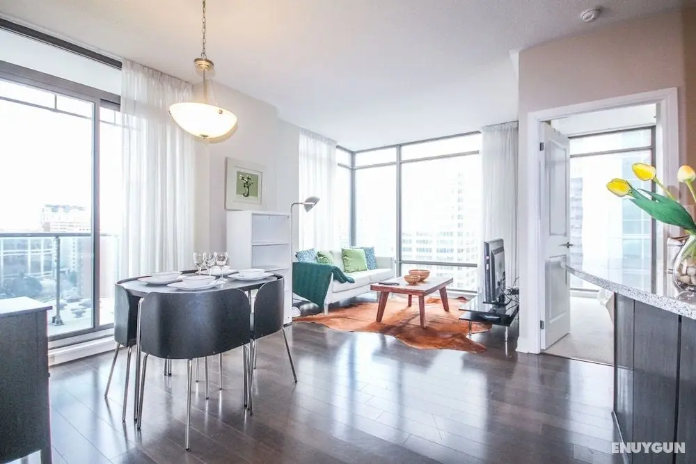 Sarkar Suites - YorkVille - Öne Çıkan Resim