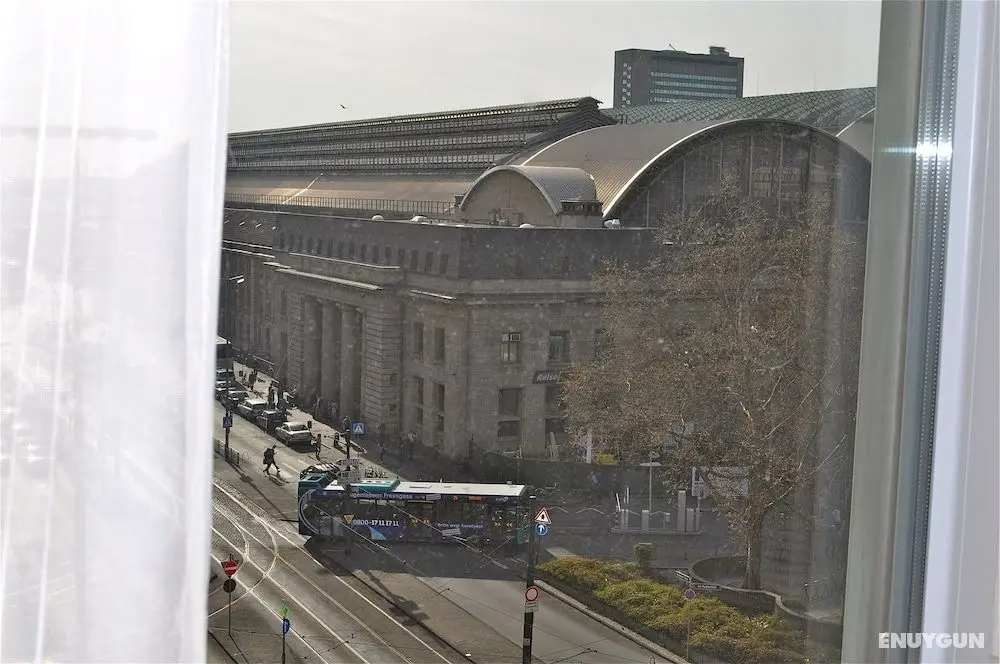 Savoy Hotel Frankfurt - Konum Öne Çıkanlar