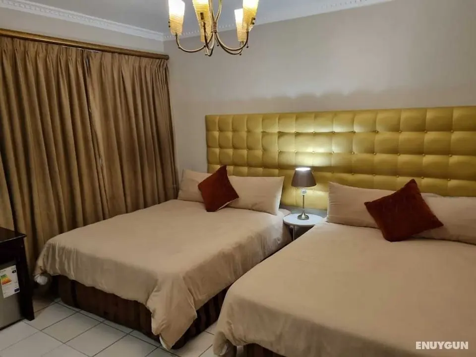 Savoy Lodge With Breakfast Included - Budget Triple Room 5 - Öne Çıkan Resim