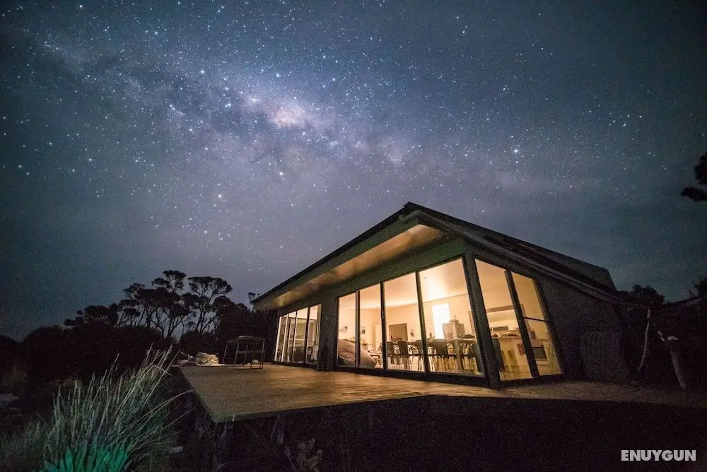Sawyers Bay Shacks - Öne Çıkan Resim