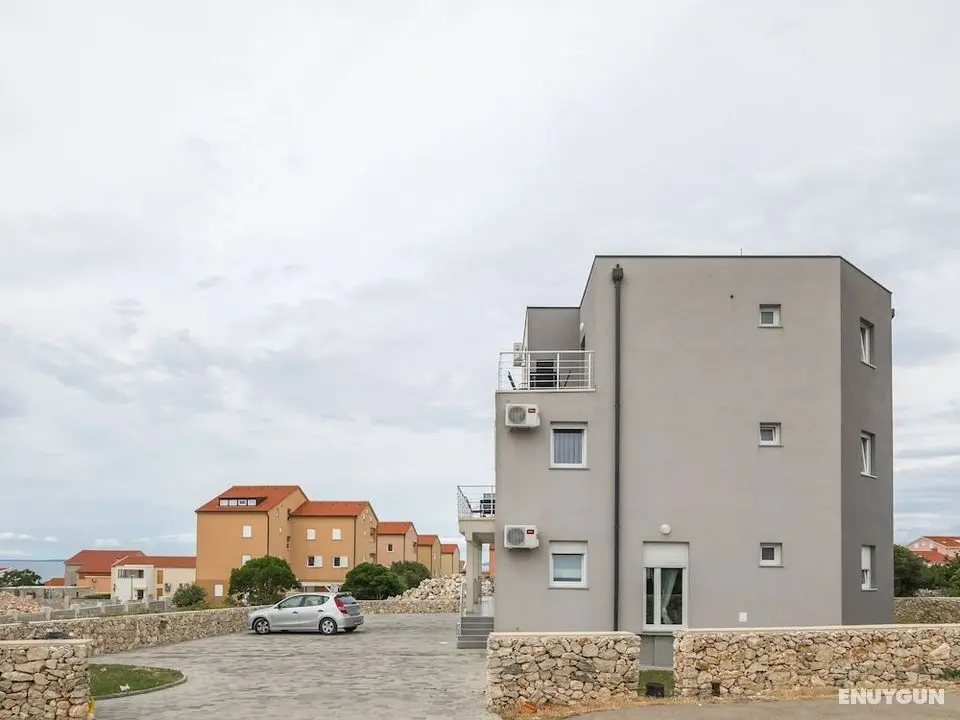 Scenic Apartment in Novalja near Trg Loža & Zrče Beach - Öne Çıkan Resim