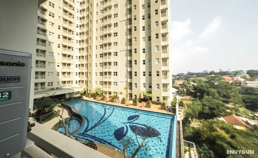 Scenic & Relaxing 1BR Apartment at Parahyangan Residence near UNPAR - Dış Mekan