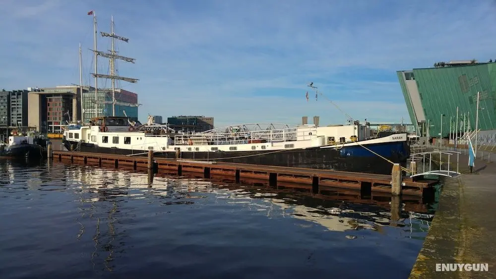 Hotelschip Sarah - Dış Mekanlar