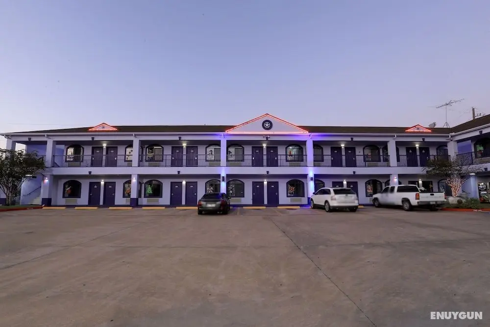 Scottish Inn & Suites - Dış Mekan