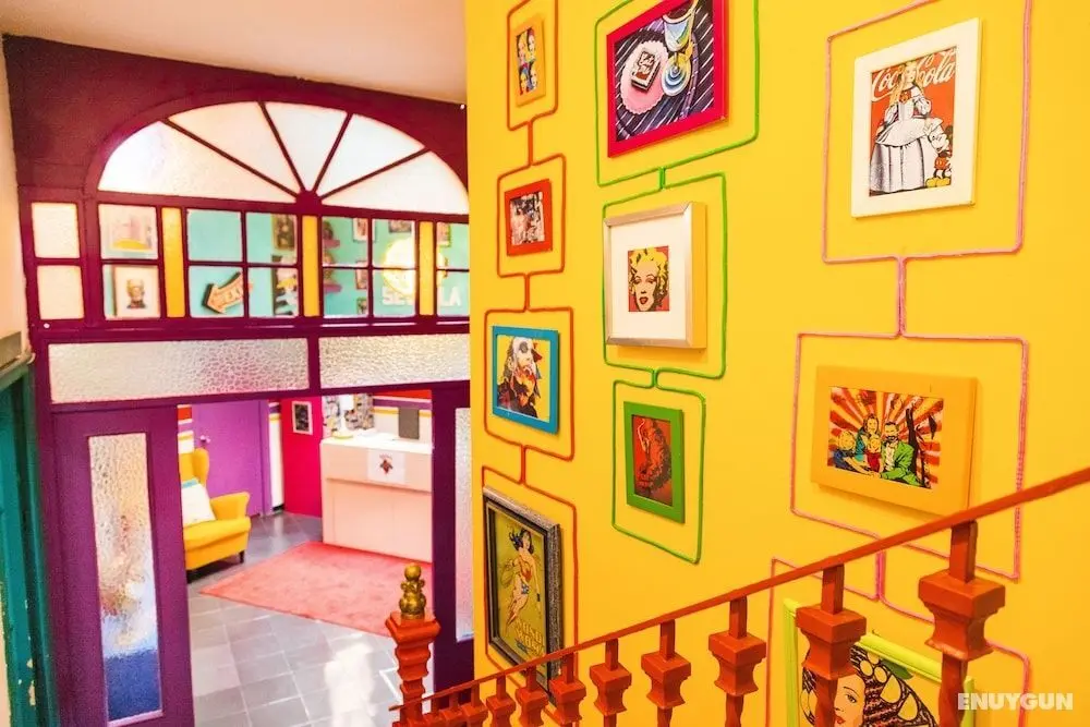 Sevilla Kitsch Hostel Art - Öne Çıkan Resim