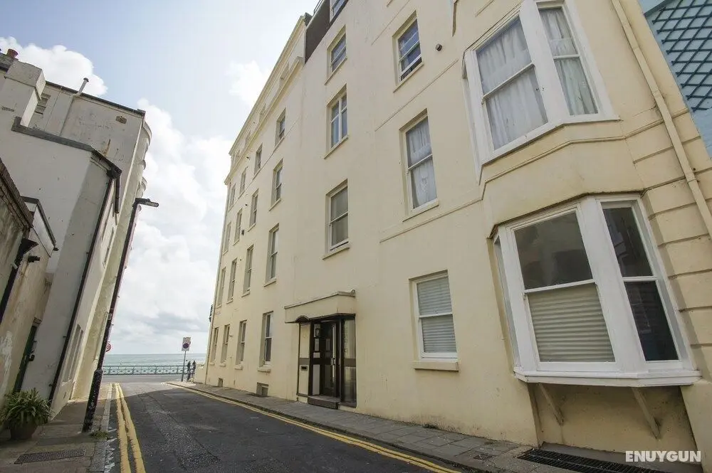 Sea Breeze Apartment Central by Brighton Holiday Lets - İç Mekan
