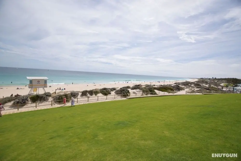 Sea Breeze Luxury Holiday Apartment Accommodation - Plaj