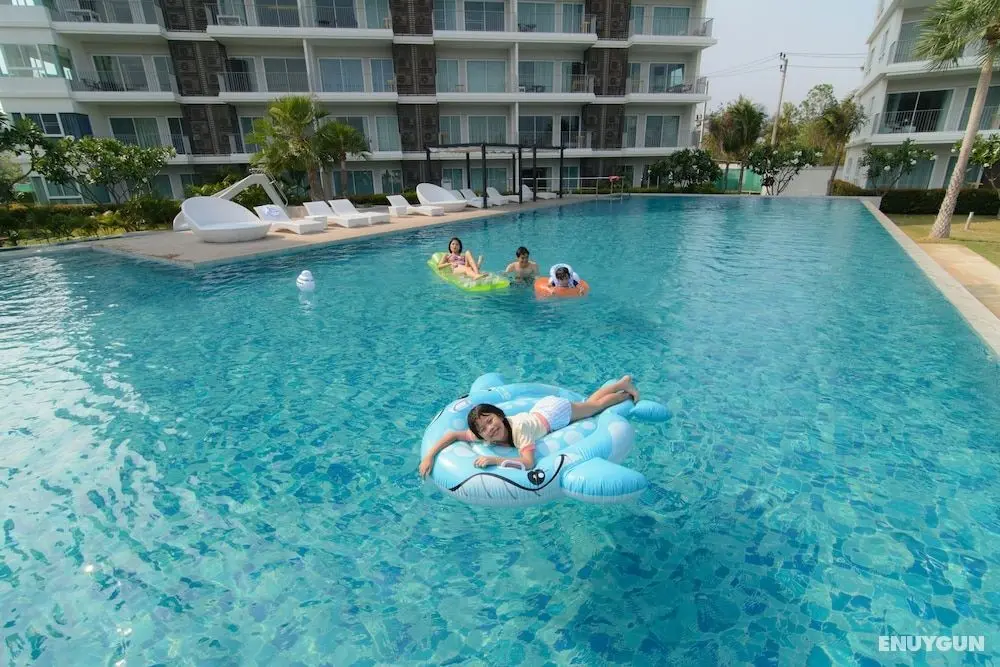 The Sea Condominium - Öne Çıkan Resim