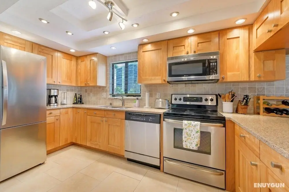 Sea Isles Condo in Bonita Springs - Oda