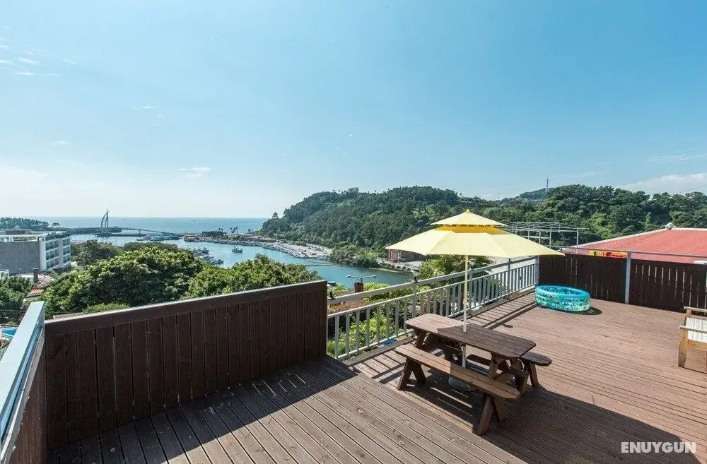 Sea Side Pension - Oda Düzeni