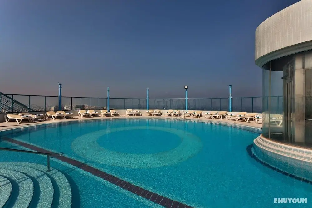 Sea Tower by Isrotel Design - Havuz