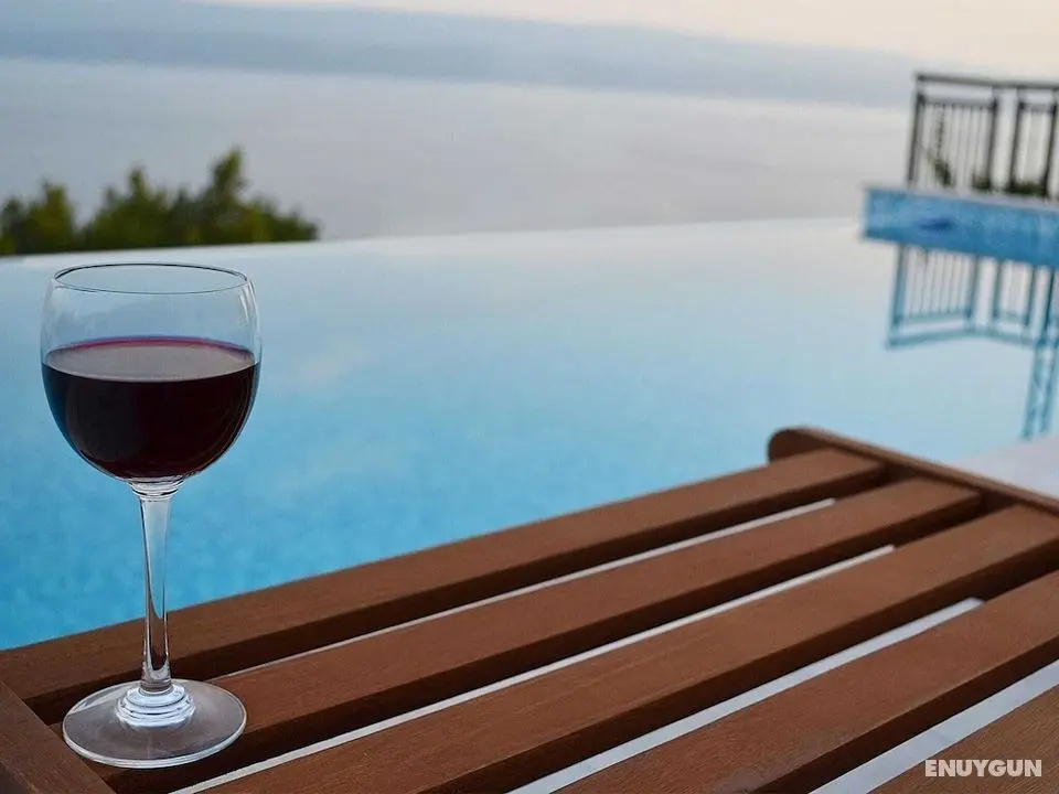 Sea View Apartment With a Shared Pool - Öne Çıkan Resim