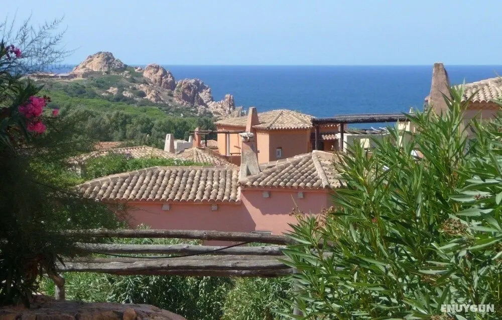 Sea View Apartment, Only 6 Mins Walk To Beach - Öne Çıkan Resim