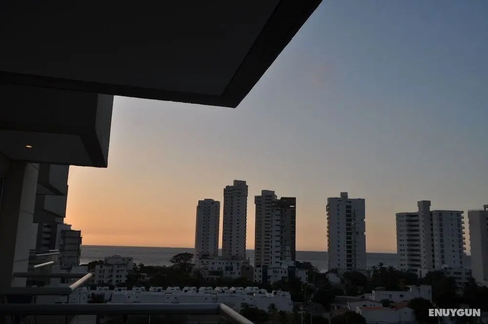 Sea View Apartment with Swimming Pool & Hot Tubs - Dış Mekan