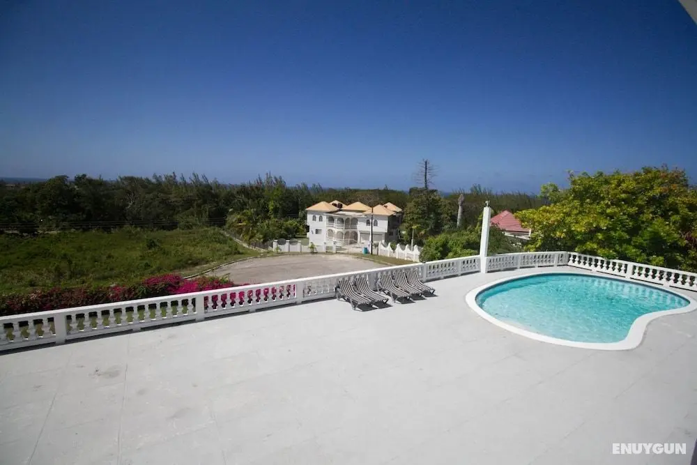 Sea View Chateau - Öne Çıkan Resim