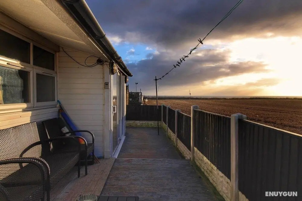 Sea View Retreat - Free Wifi - Oda Düzeni