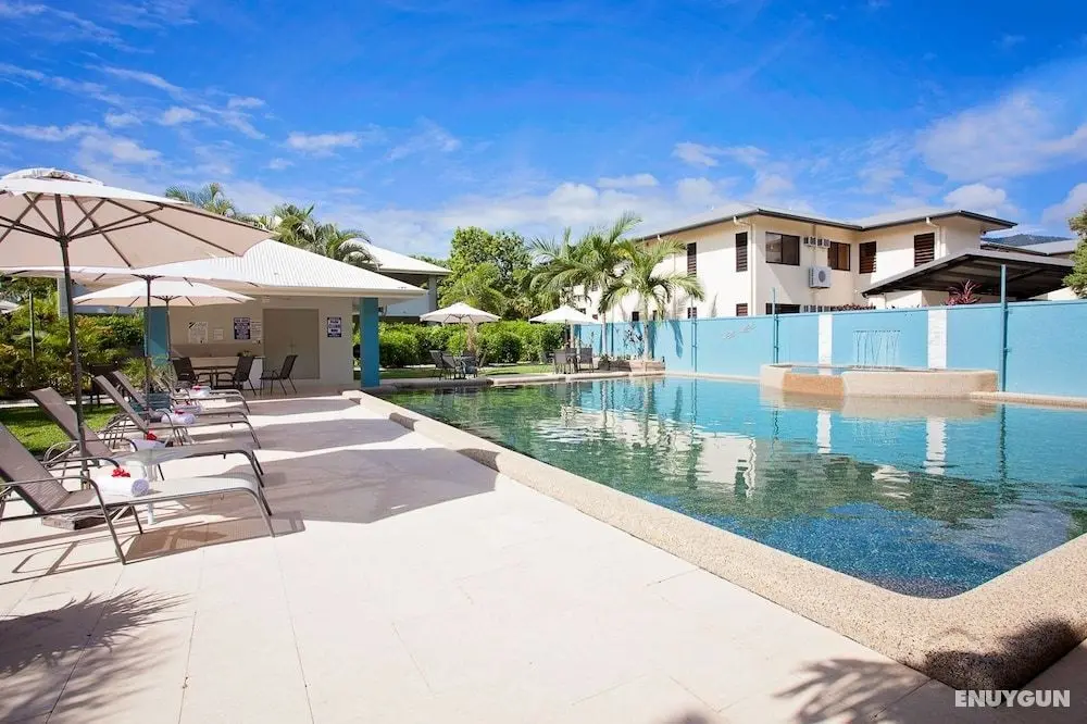 Seaforth Apartments - Havuz