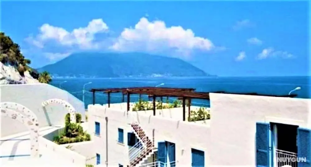 Seafront Apartment - Beach in front - Dış Mekan