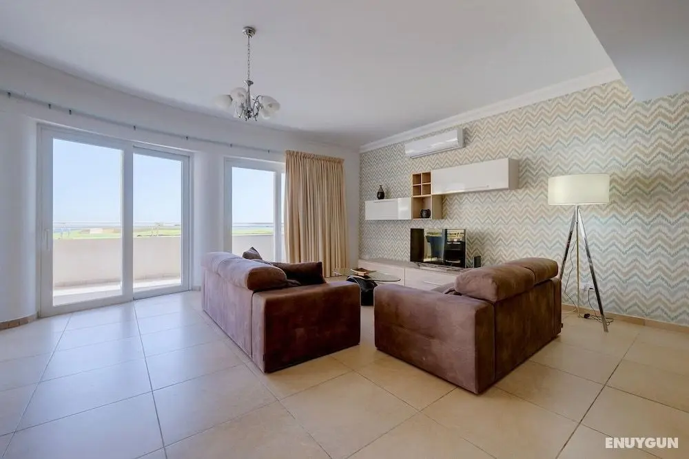 Seafront LUX Apart inc Pool Upmarket Area - Oda