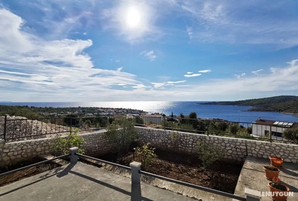 Sealine - 60m From the sea - A1 - Öne Çıkan Resim