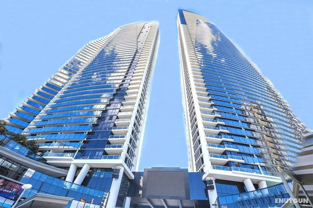 Sealuxe Central Surfer Paradise Spacious Deluxe Ocean View King Spa Apartment - Öne Çıkan Resim