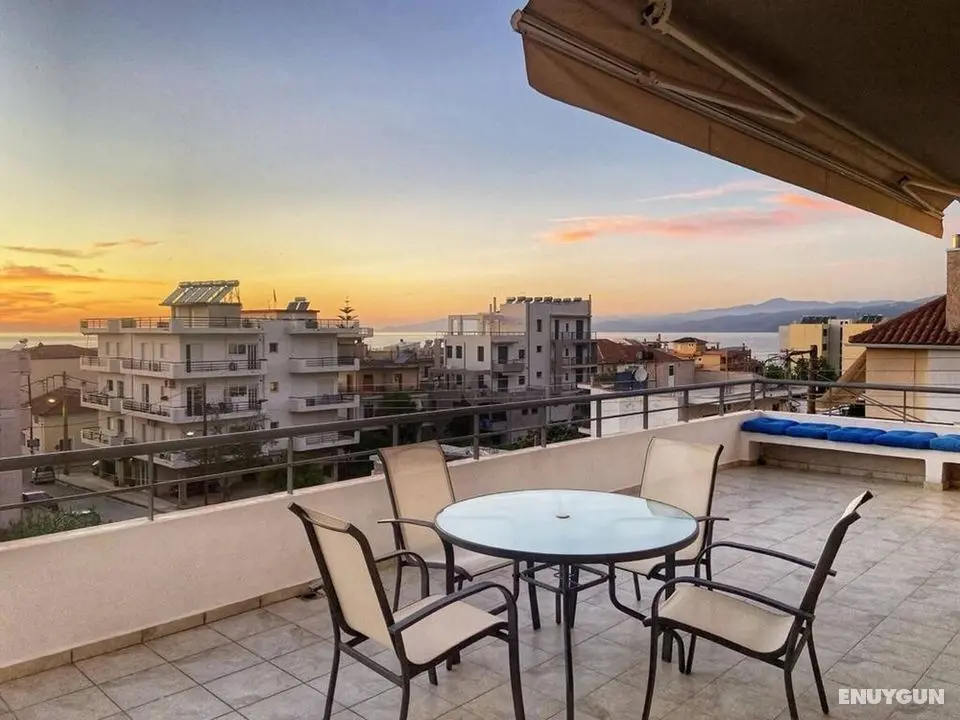 Seaside Apartment, Walking Distance To The Beach - Öne Çıkan Resim