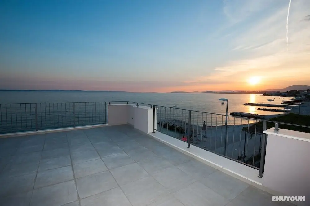 Seaside Luxury Suites - Oda Düzeni