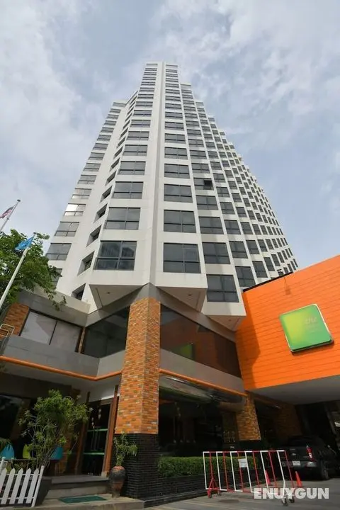 The Seasons Pattaya - Öne Çıkan Resim