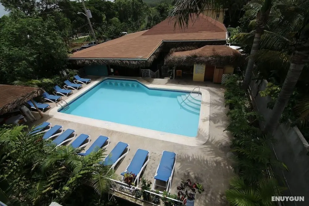 Seastar Inn - Havuz