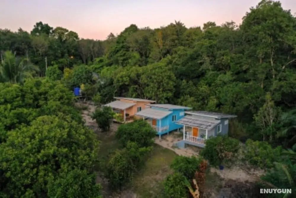 Secret Bungalows - Öne Çıkan Resim